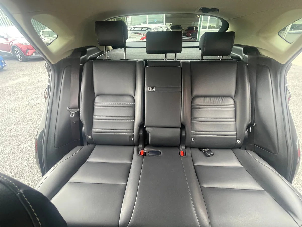 Lexus NX 300h - Image 3