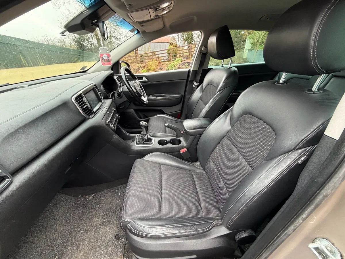 Kia Sportage Ex nct 03/28 - Image 3