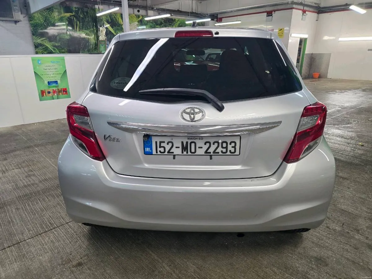 152 Toyota yaris/vitz Automatic - Image 4