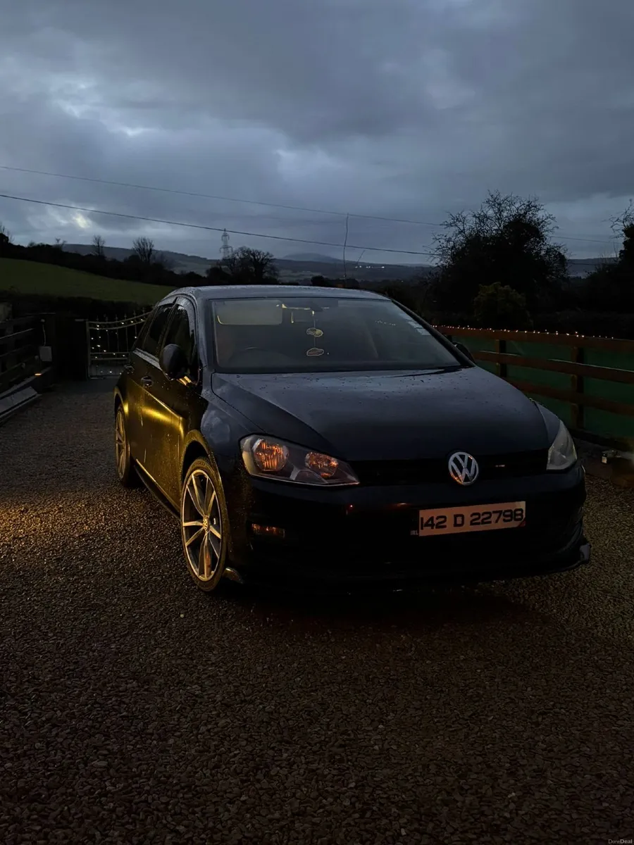 Volkswagen Golf 2014 - Image 2