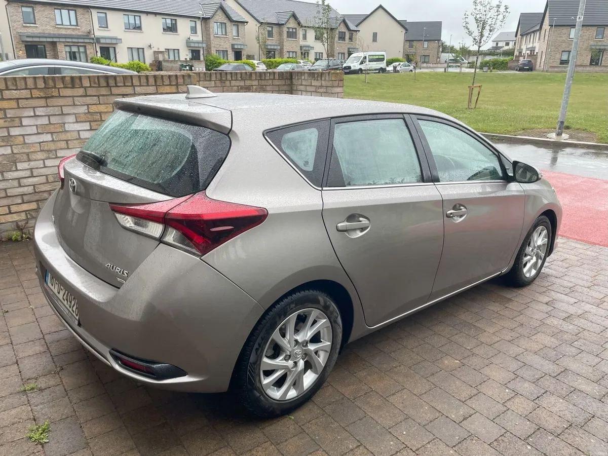 Toyota Auris 2016 - Image 1