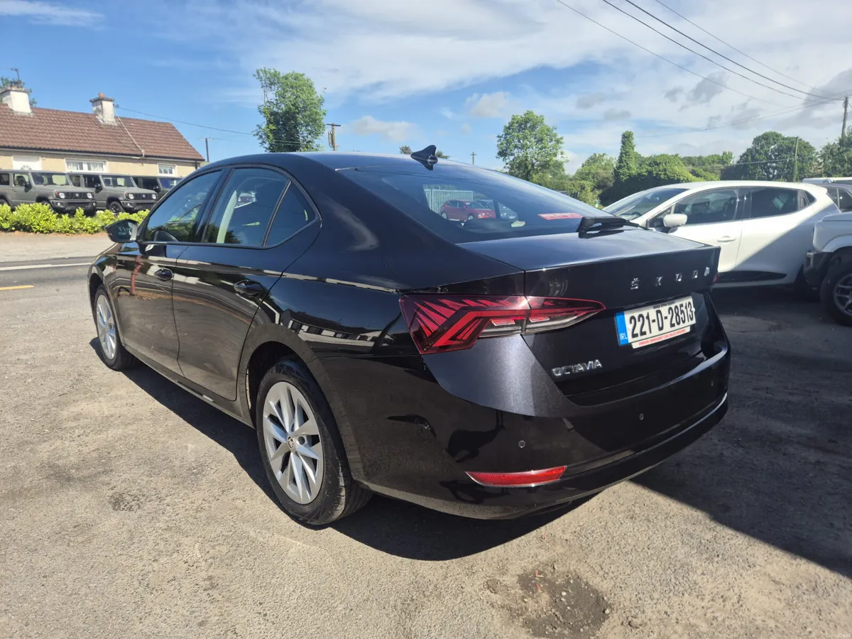 2022 SKODA OCTAVIA 2.0 TDI MANUAL - Image 2