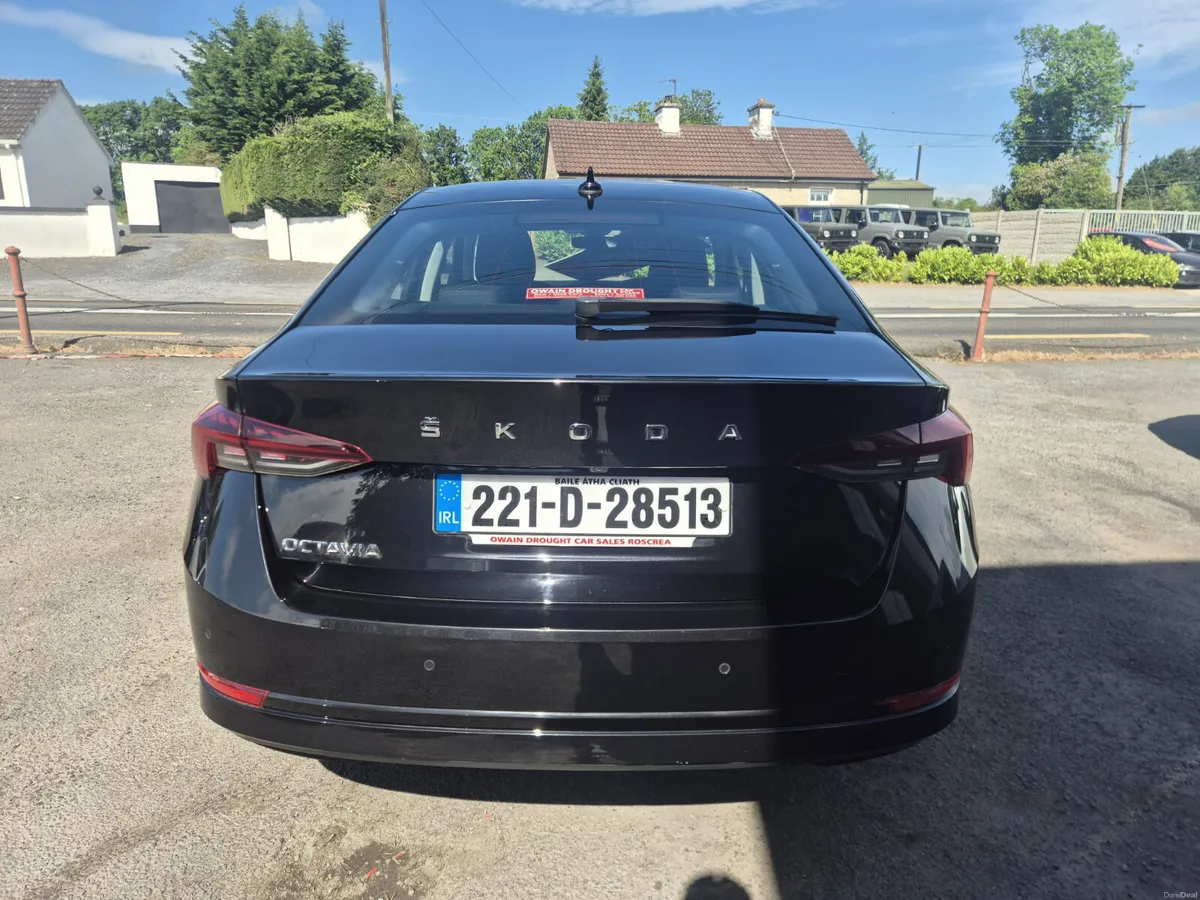 2022 SKODA OCTAVIA 2.0 TDI MANUAL - Image 3