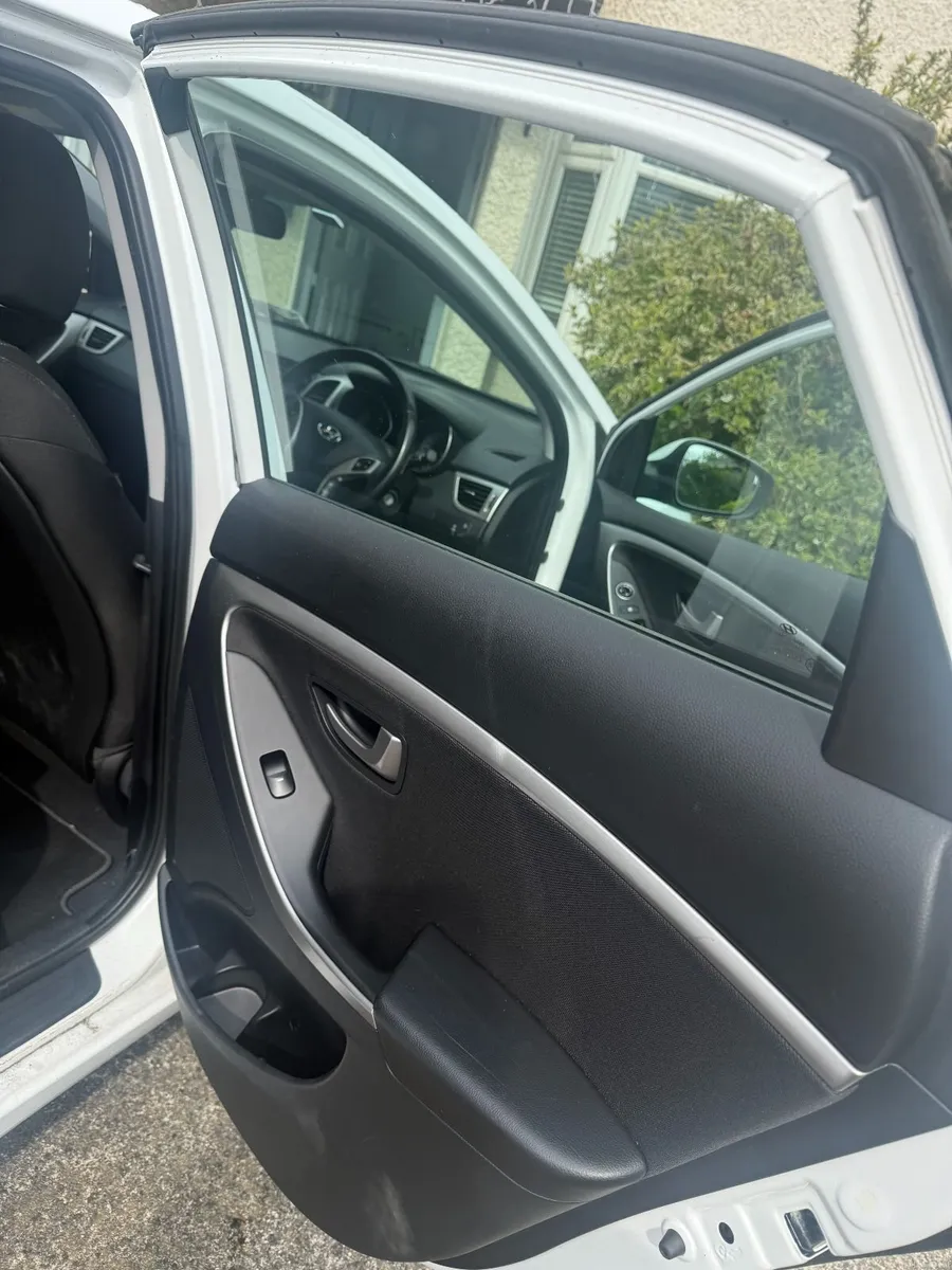 Hyundai i30 2015 - Image 1