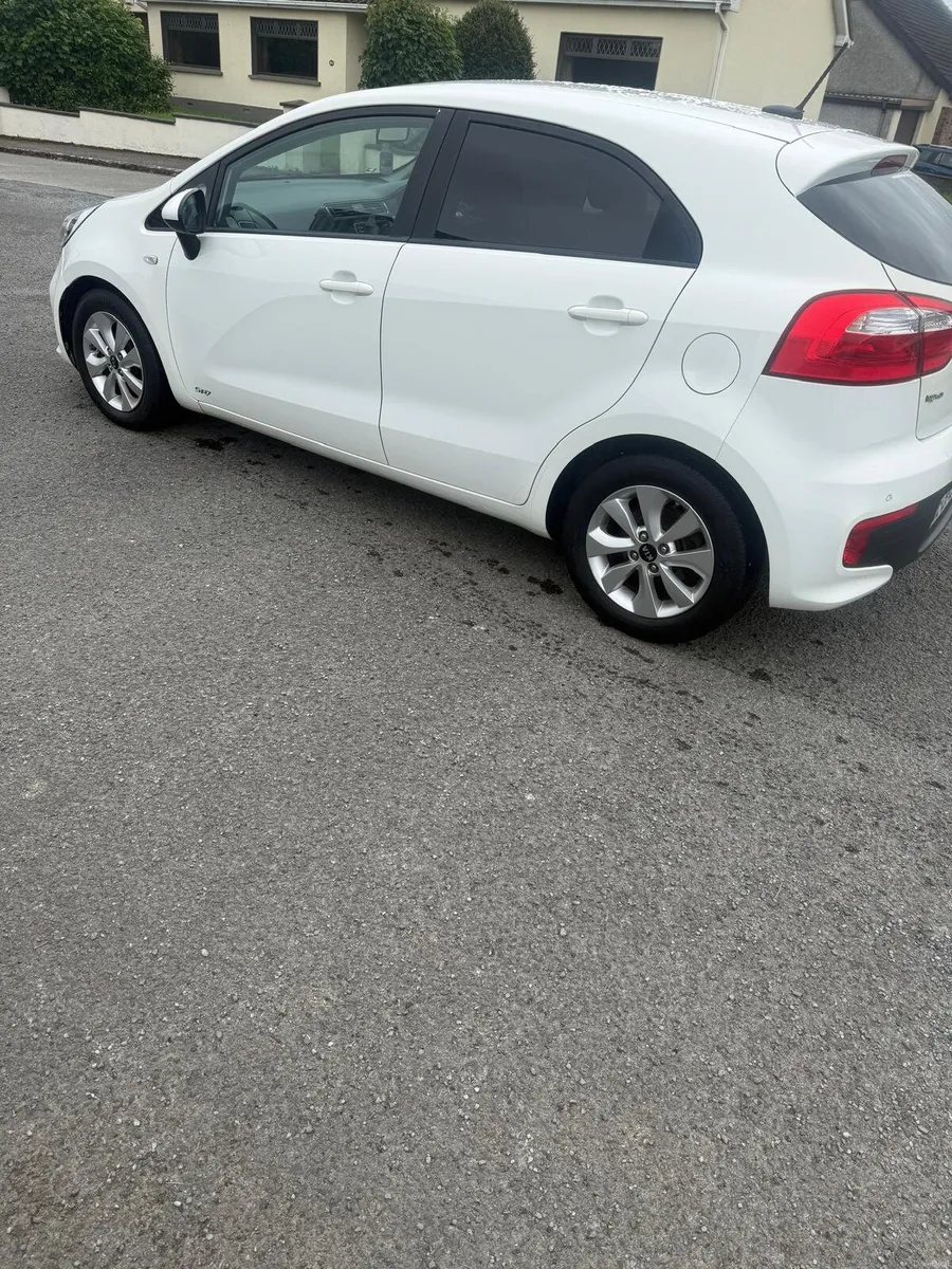 Car - Image 3