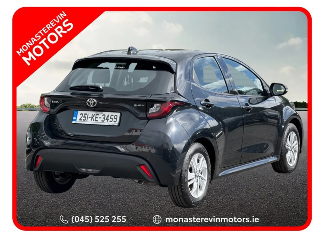 Toyota Yaris HYBRID 115 LUNA - Image 2