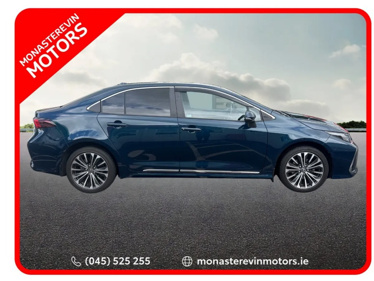 Toyota Corolla LUNA SPORT SALOON 4DR - Image 3