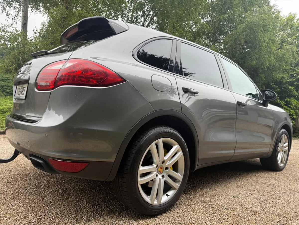 Porsche Cayenne 3.0 DIESEL 5 SEAT N1 - Image 4