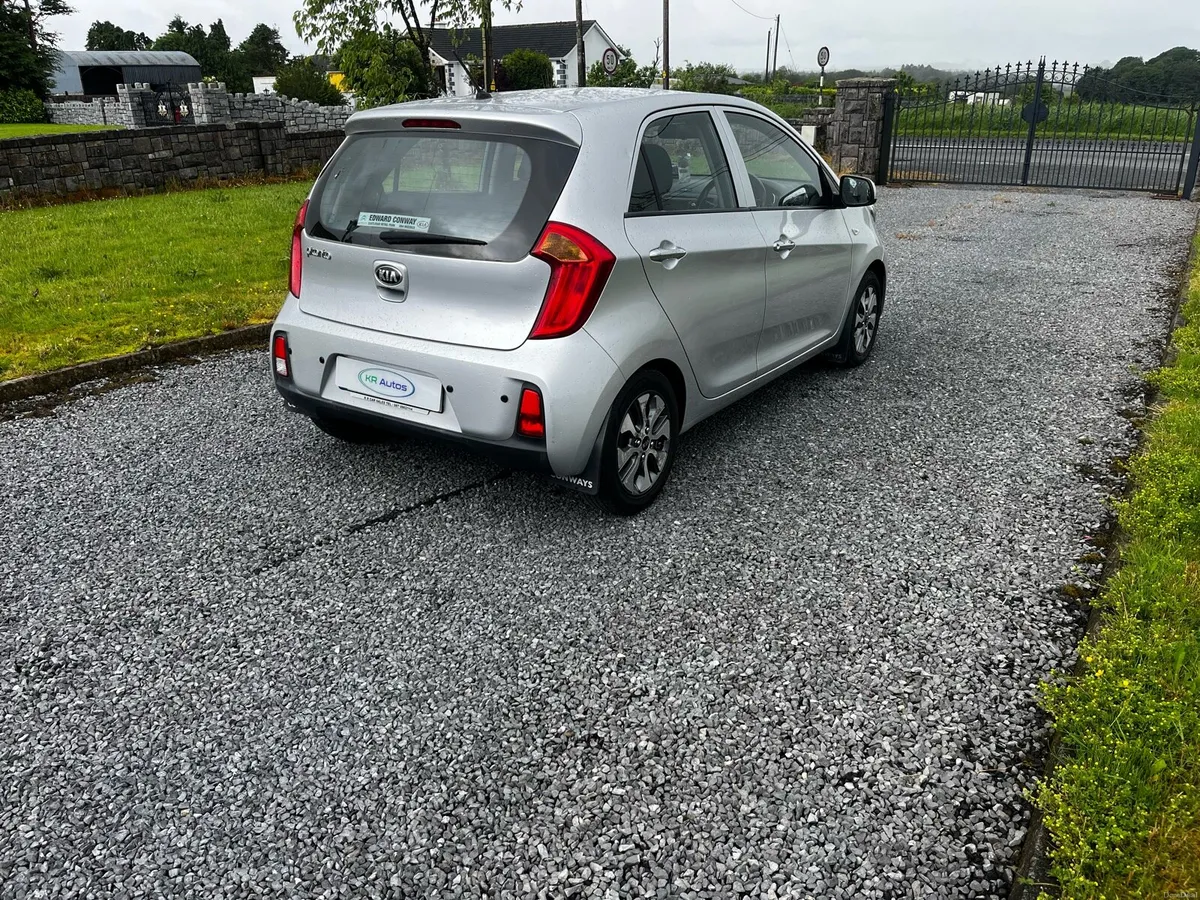 2017 Kia picanto 1.0 petrol - Image 4