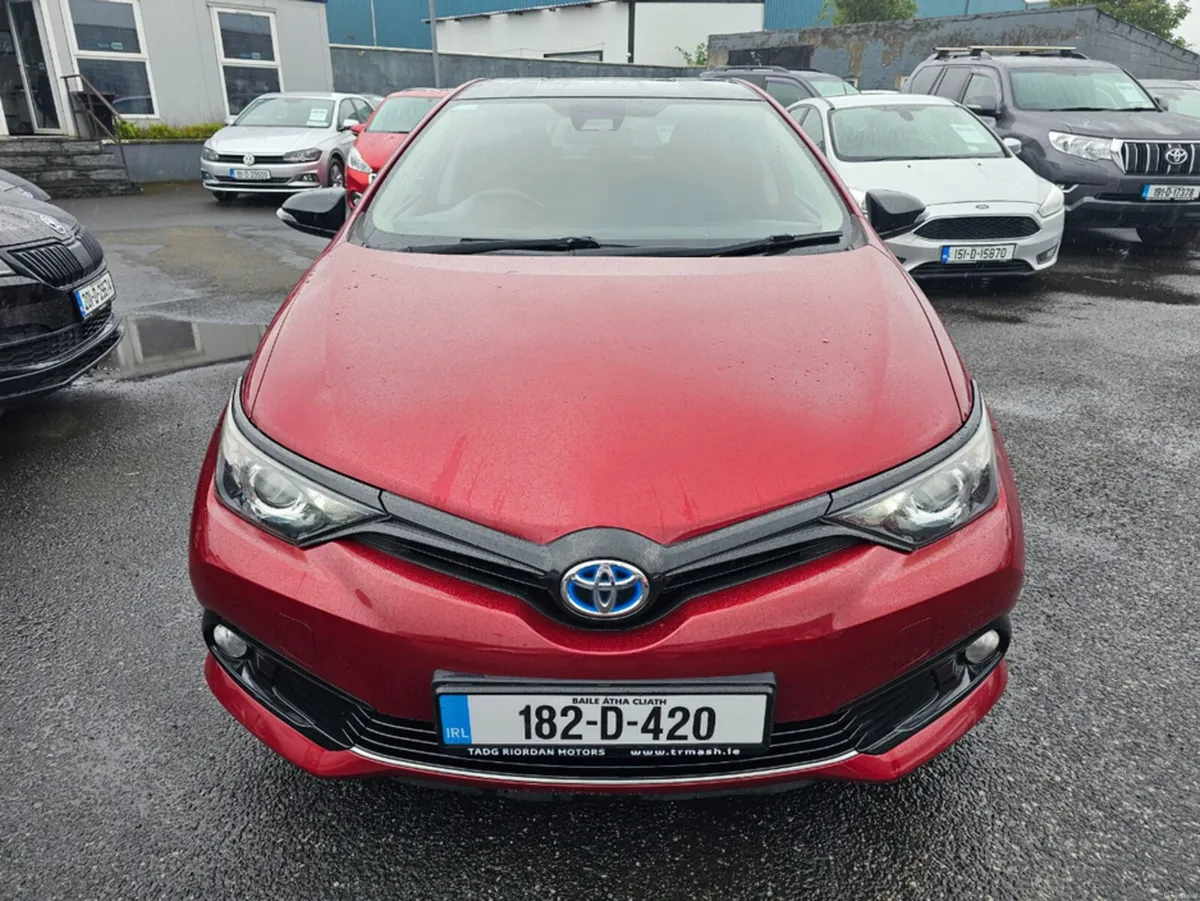 Toyota Auris HYBRID LUNA SPORT AUTO 4DR - Image 3