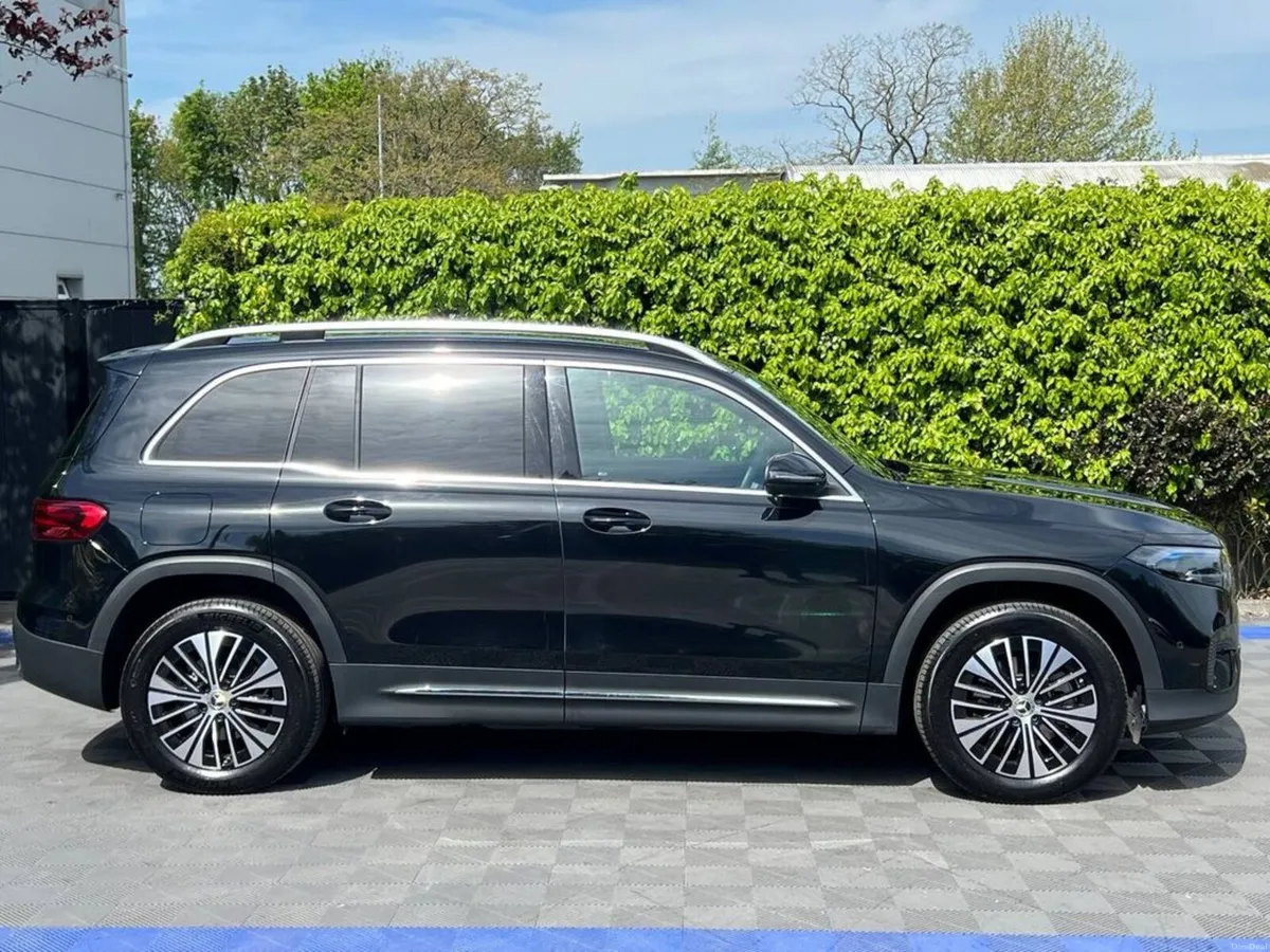 Mercedes-Benz EQB 250+ SPORT EXECUTIVE 7-SEATER // - Image 2