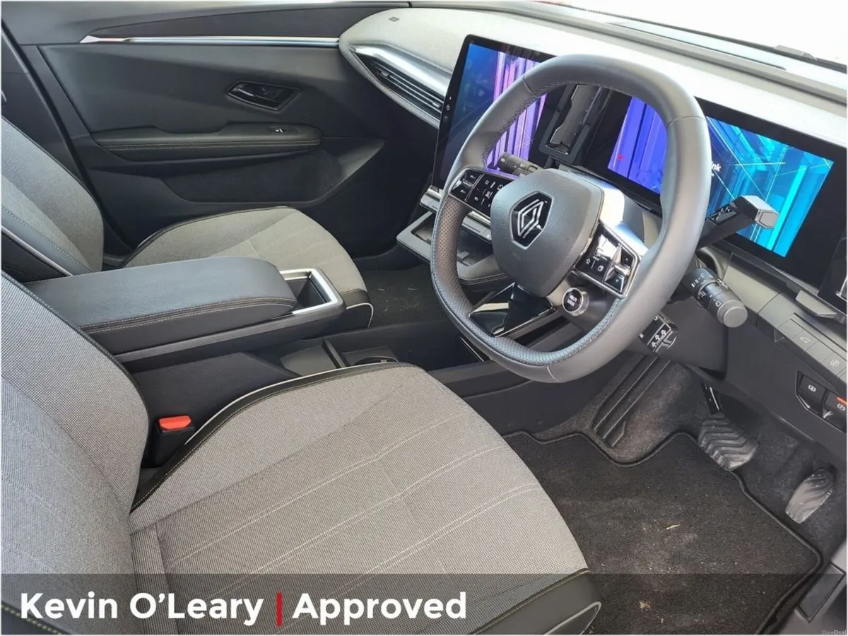 Renault Scenic E-Tech E-Tech Techno EV87 220HP - Image 4