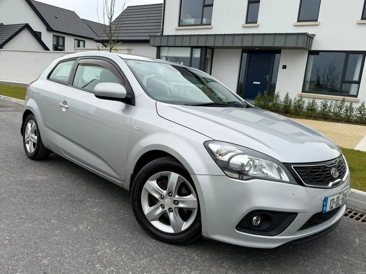 2012 Kia Ceed - Image 2