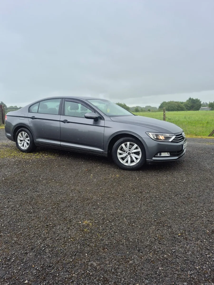 Volkswagen passat 2.0 litre - Image 1