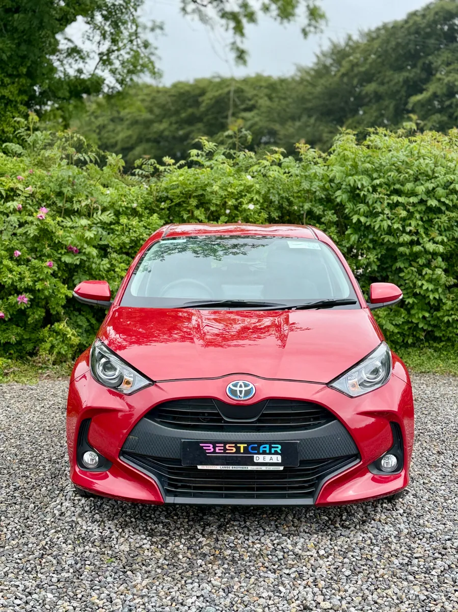 2023 Toyota Yaris 1.5 Hybrid Luna Automatic - Image 4