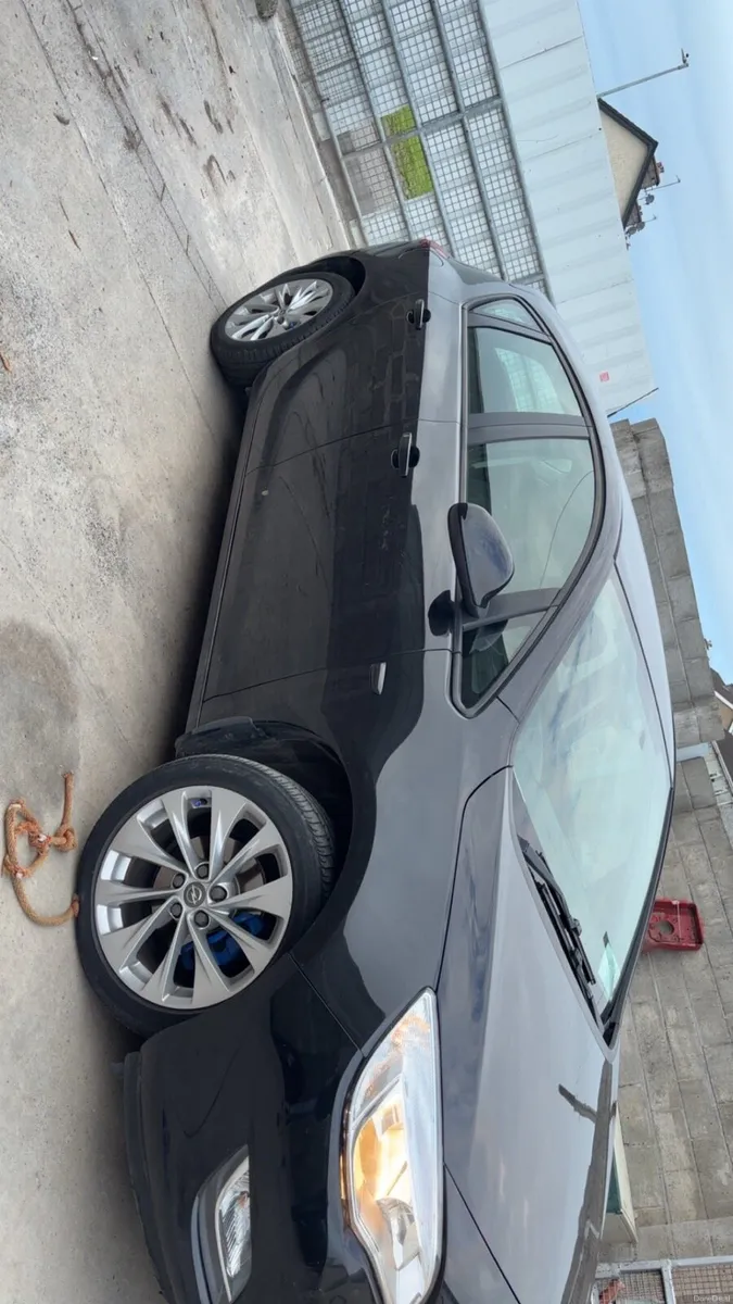 Opel Astra 2012 - Image 6