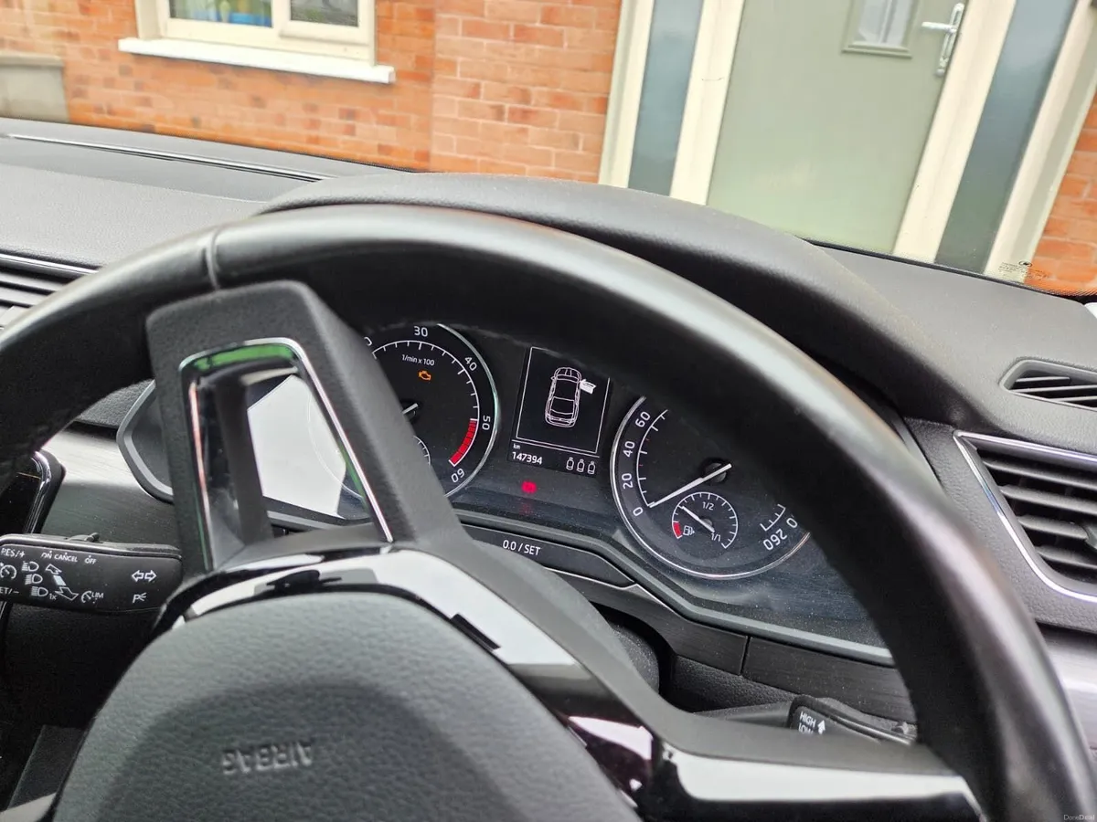 Skoda Superb 2018 - Image 3