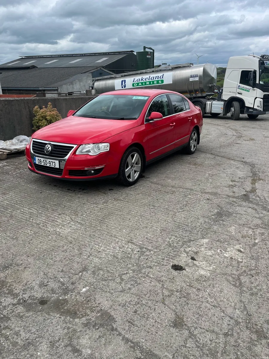 Volkswagen Passat - Image 2