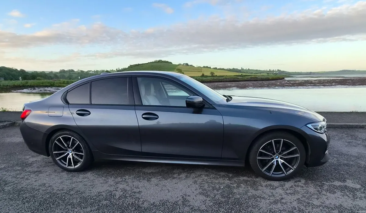 BMW 3-Series - Image 1