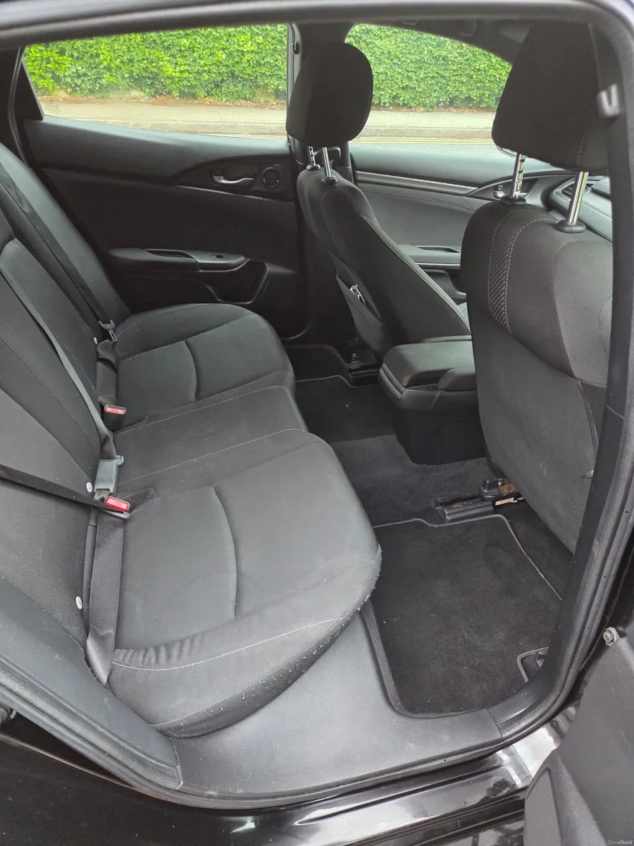 Honda Civic 2017 - Image 6