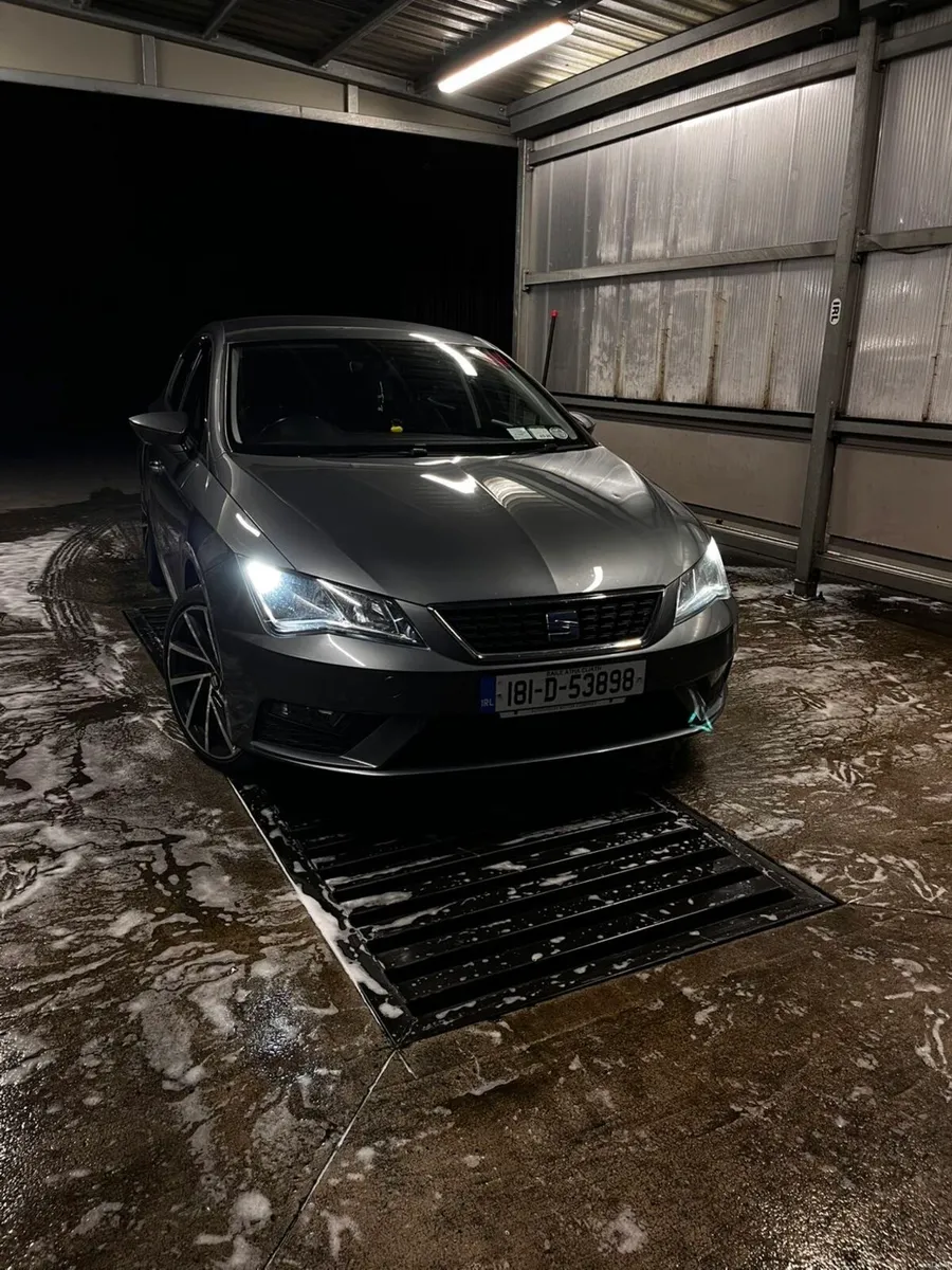 Seat Leon 1.2 Tsi SE Dynamic Technology - Image 3