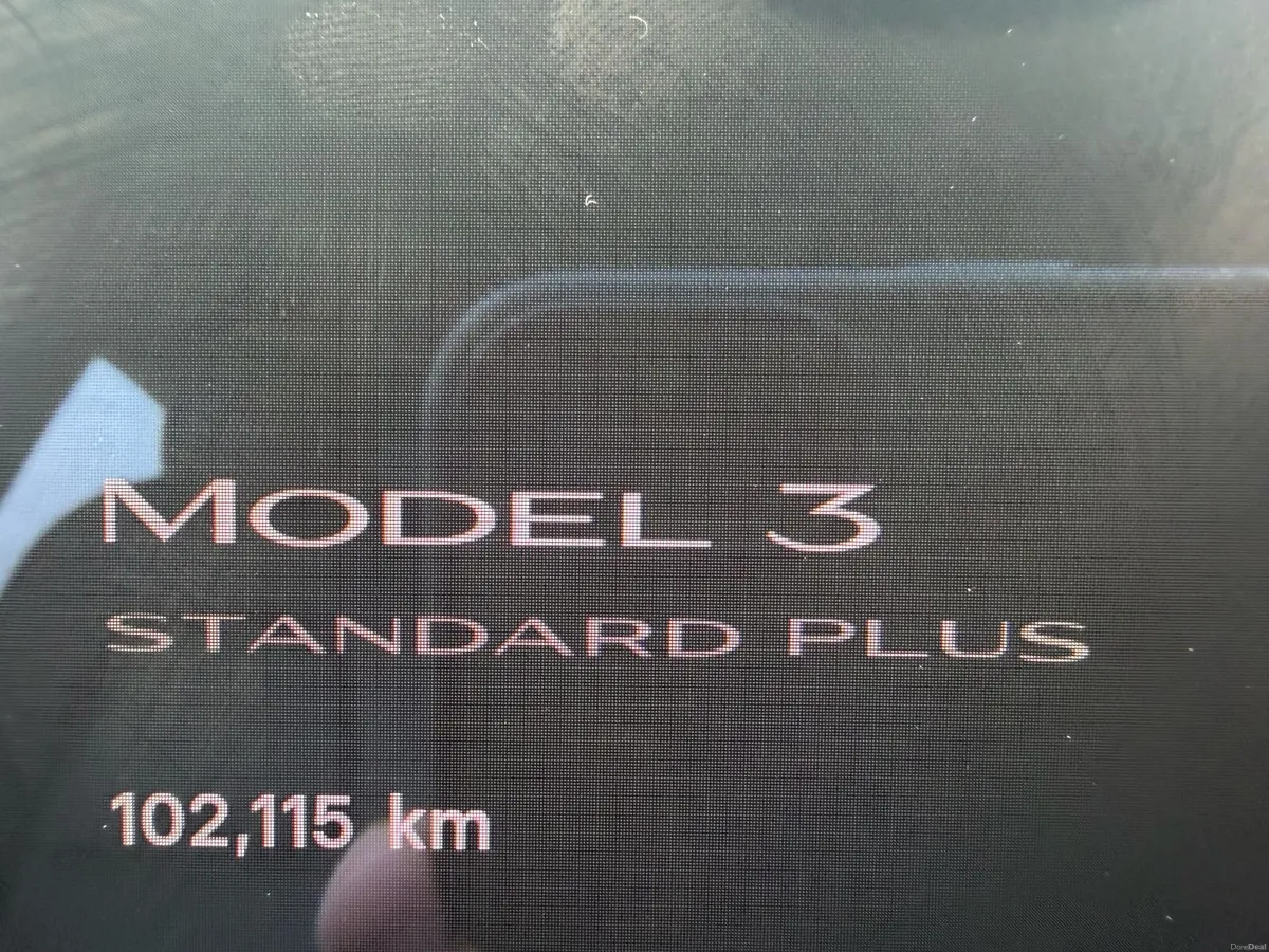 Tesla Model 3 2021 - Image 3