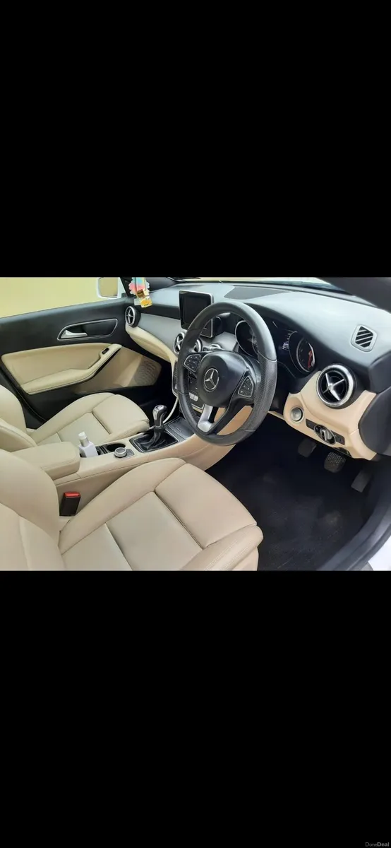 Mercedes Cla 180d progressive polar white - Image 4