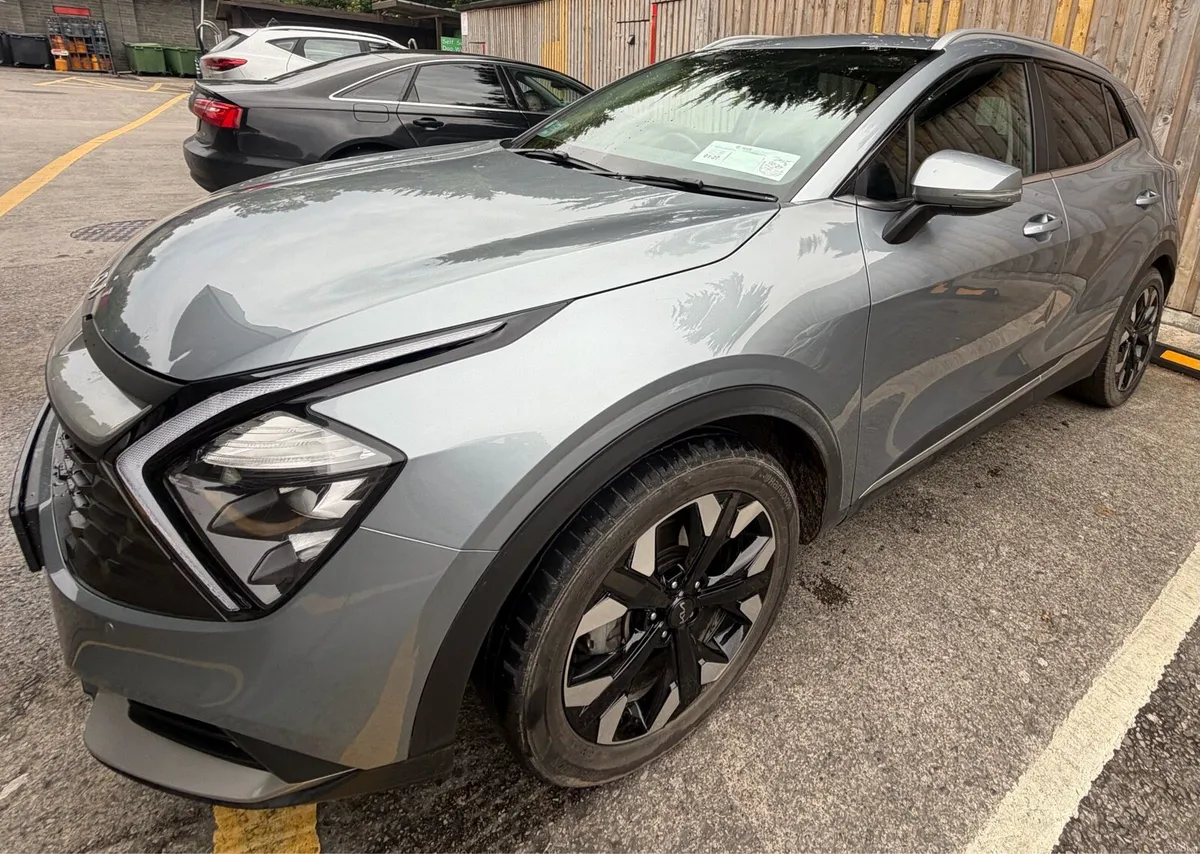 2023 Kia Sportage Hybrid Automatic - Image 4