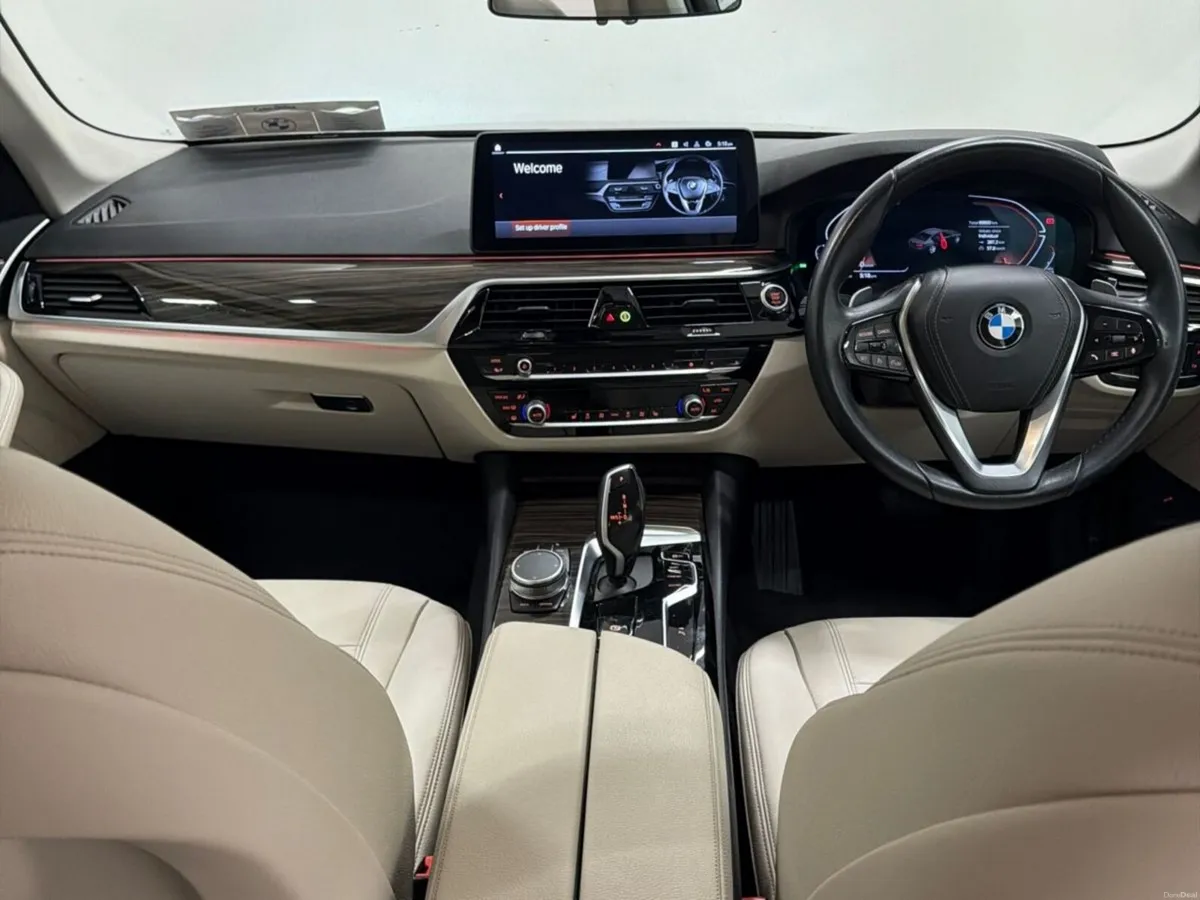 BMW 5-Series 520d SE - Image 4