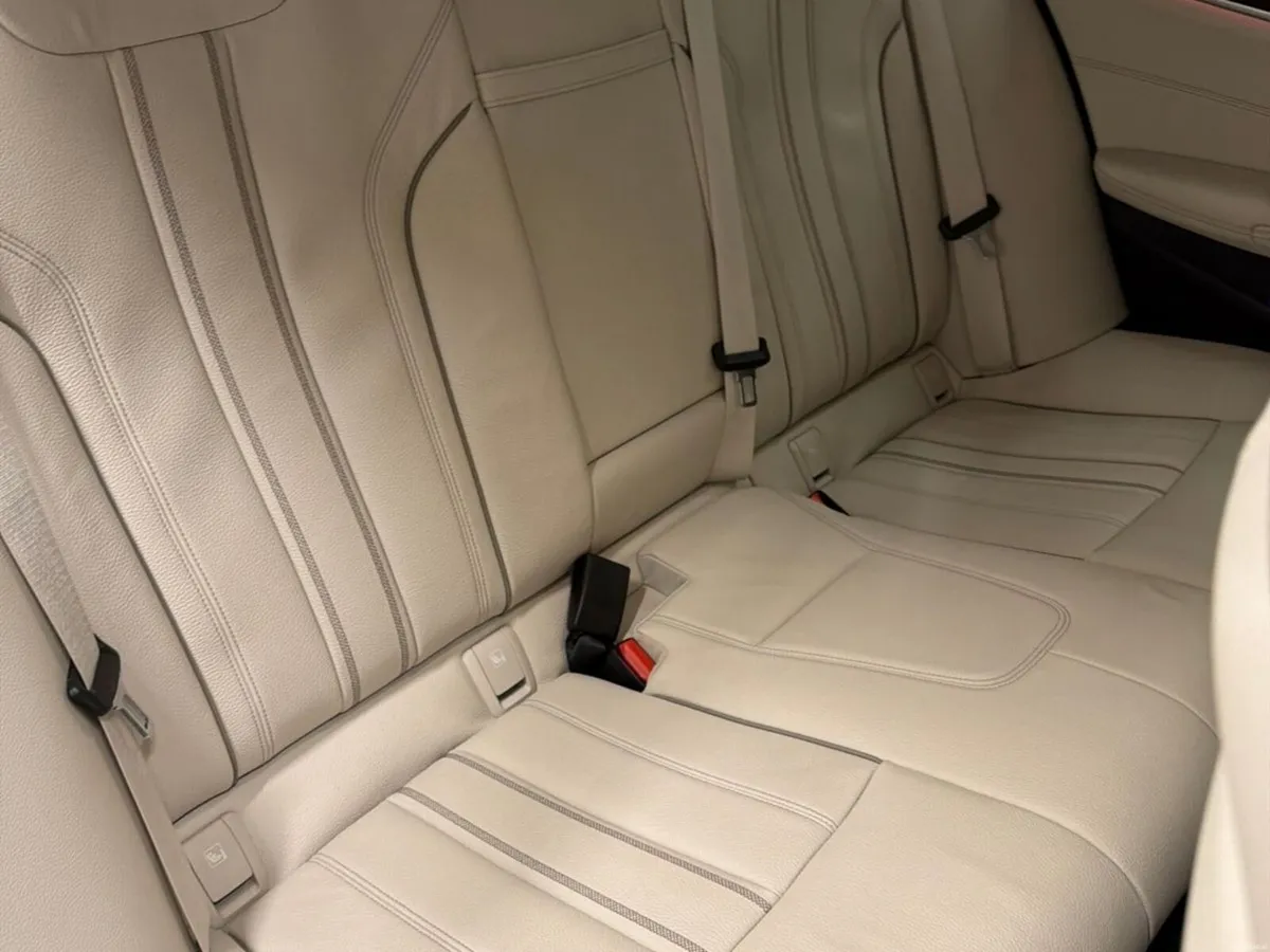 BMW 5-Series 520d SE - Image 6