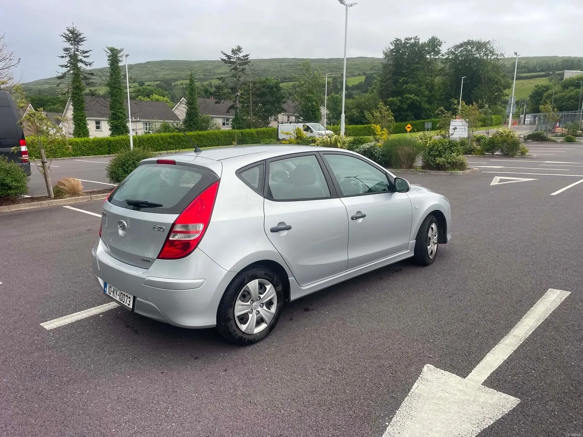 Hyundai i30 - Image 2