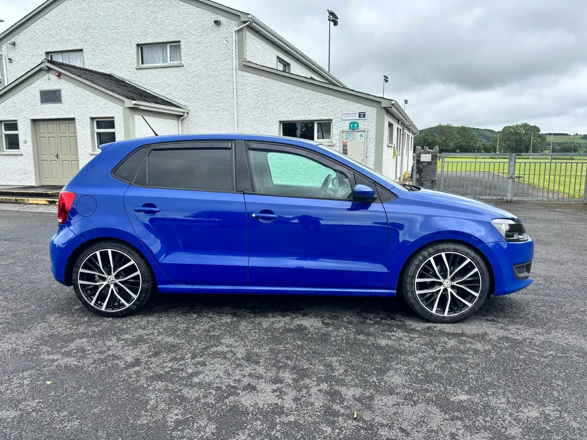 Volkswagen Polo 2013 - Image 2