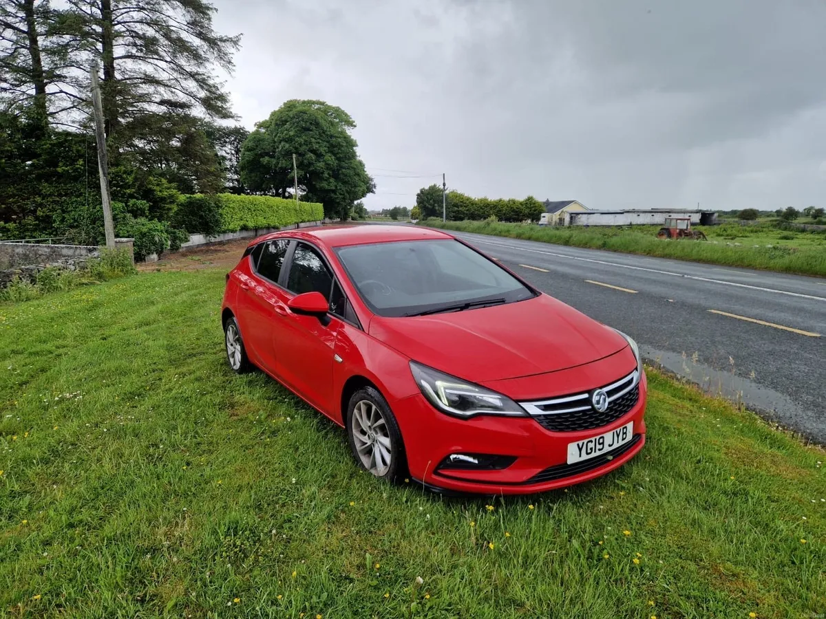 2019 vauxhall Astra V5 lost - Image 1