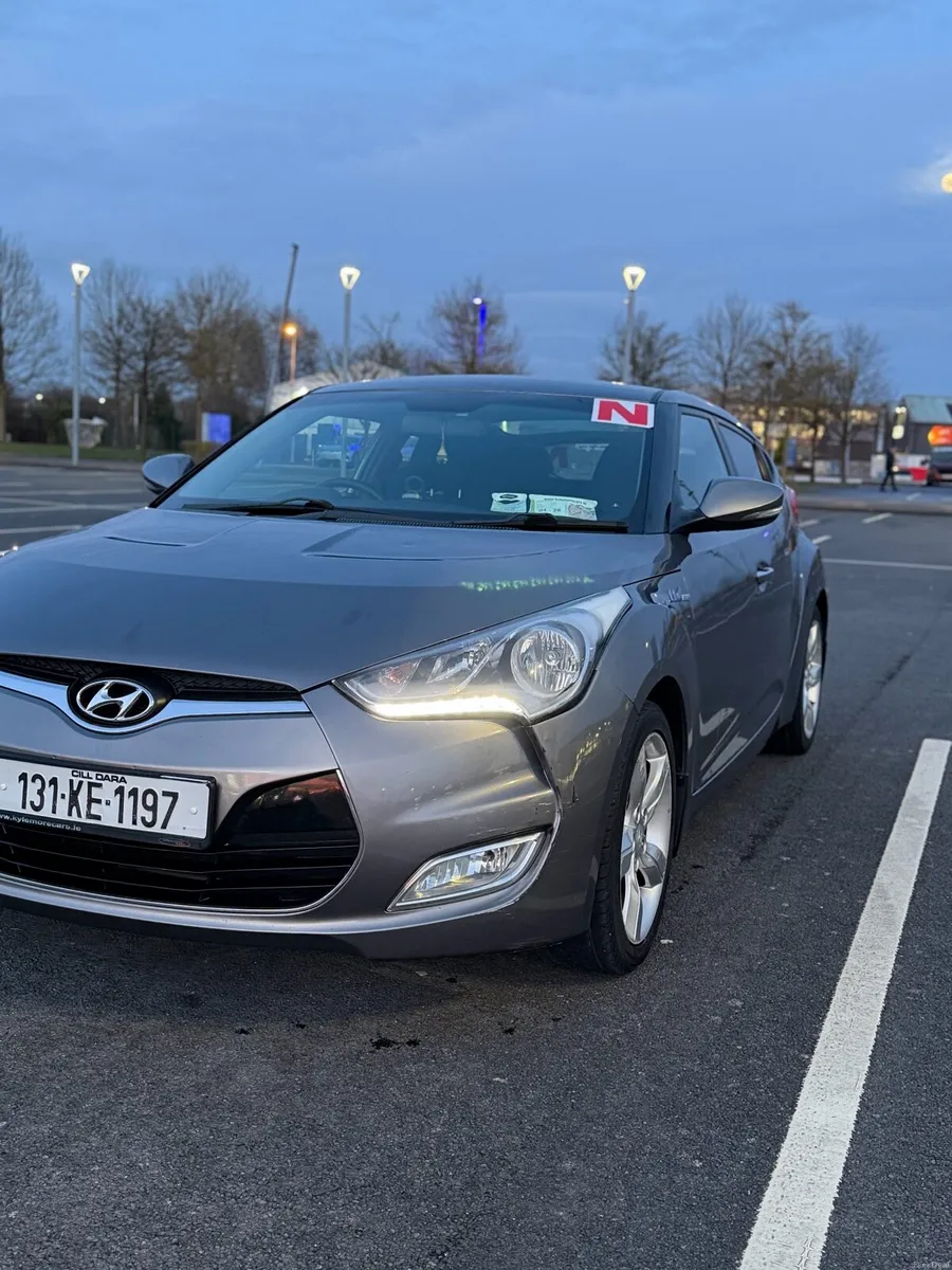 Hyundai Veloster - Image 2