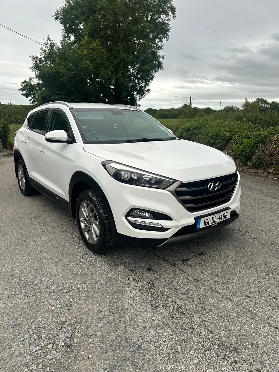 2016 Hyundai Tucson Executive - Image 1