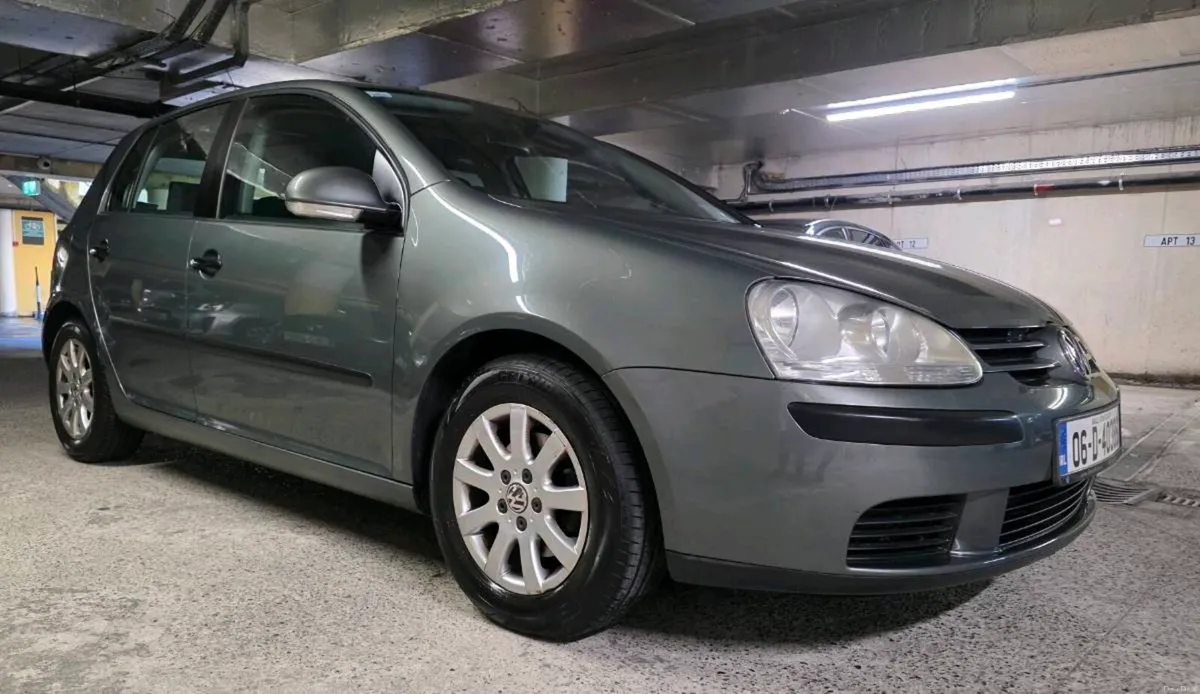 Volkswagen Golf 1.6 Petrol - Image 1
