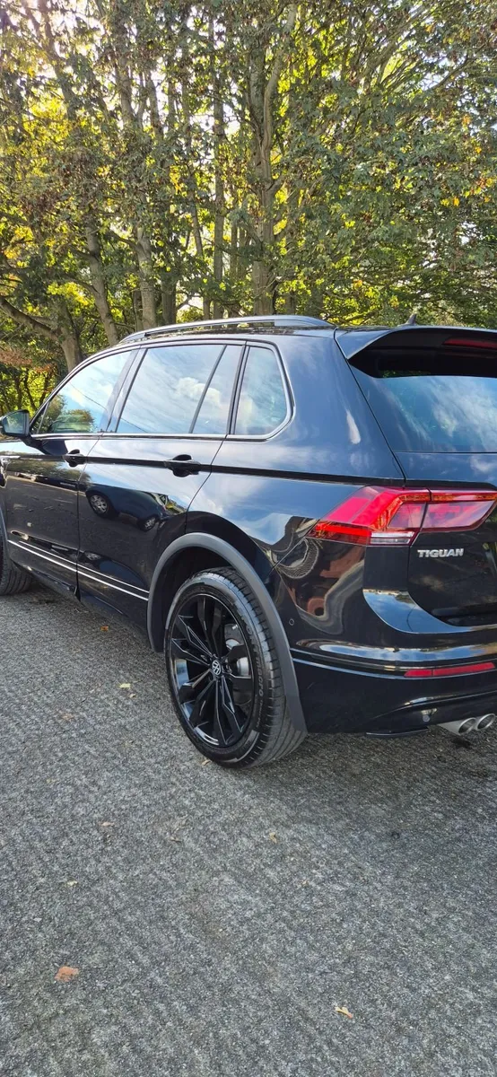 2019 Volkswagen Tiguan R-Line 4 Motion - Automatic - Image 3