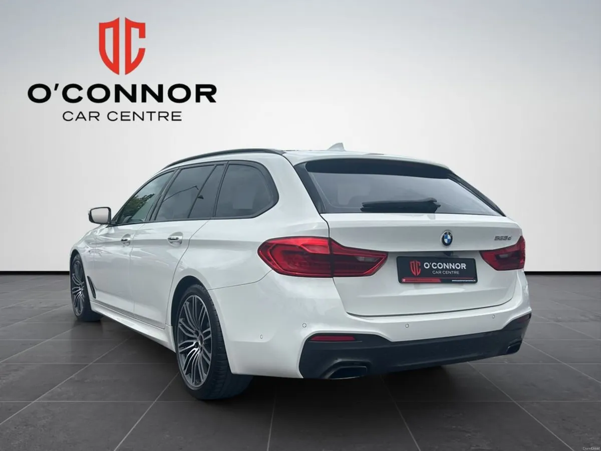 BMW 5-Series 523D - Image 4