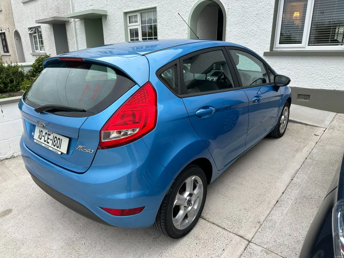 Ford Fiesta 2010 - Image 3