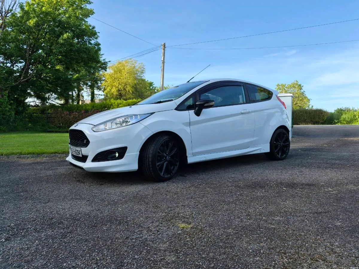 Car - Image 2