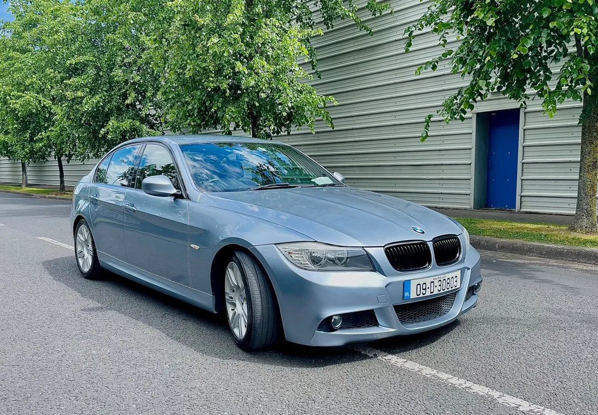 BMW 3-Series 2009 - Image 1