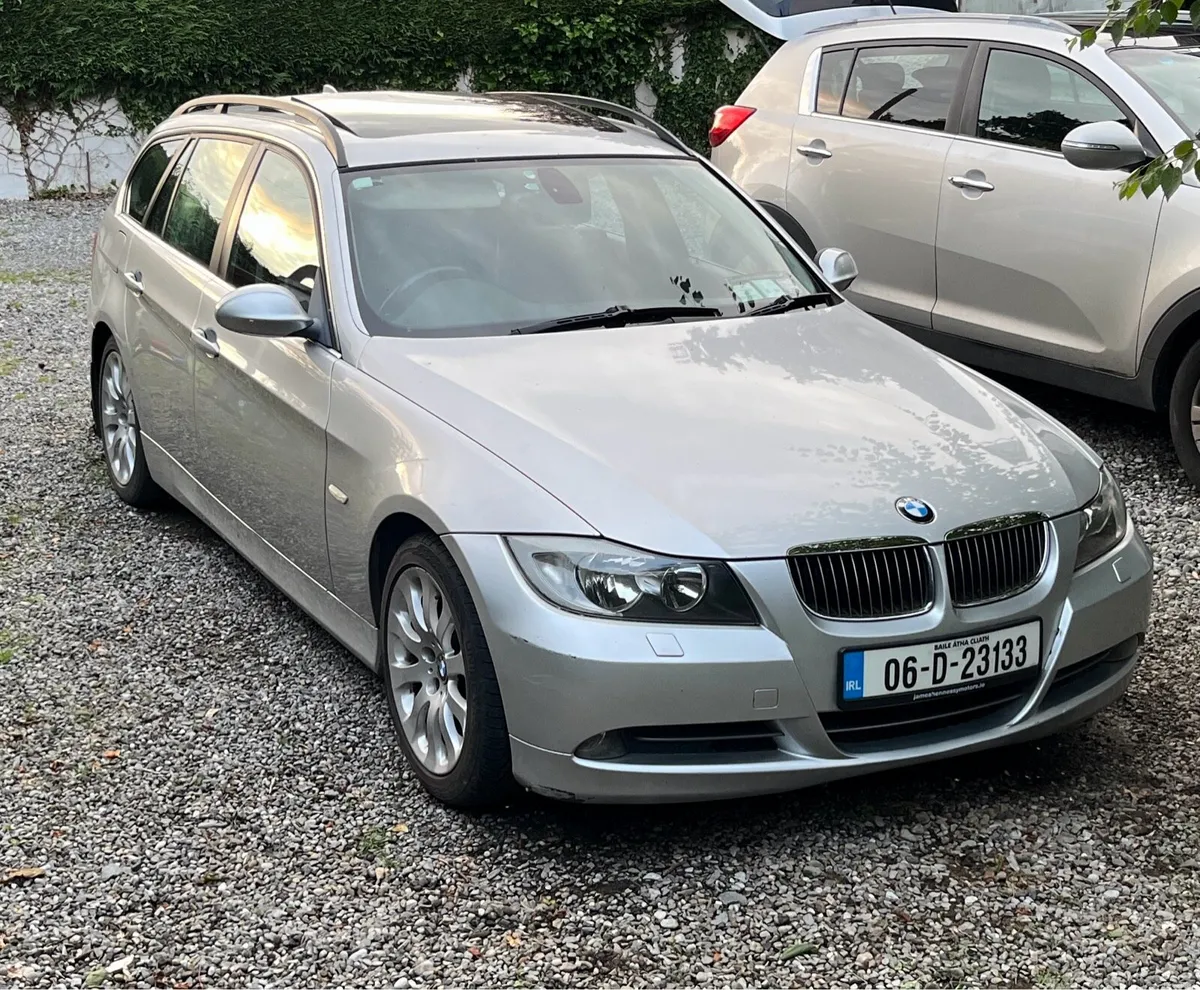BMW 330i touring - Image 1