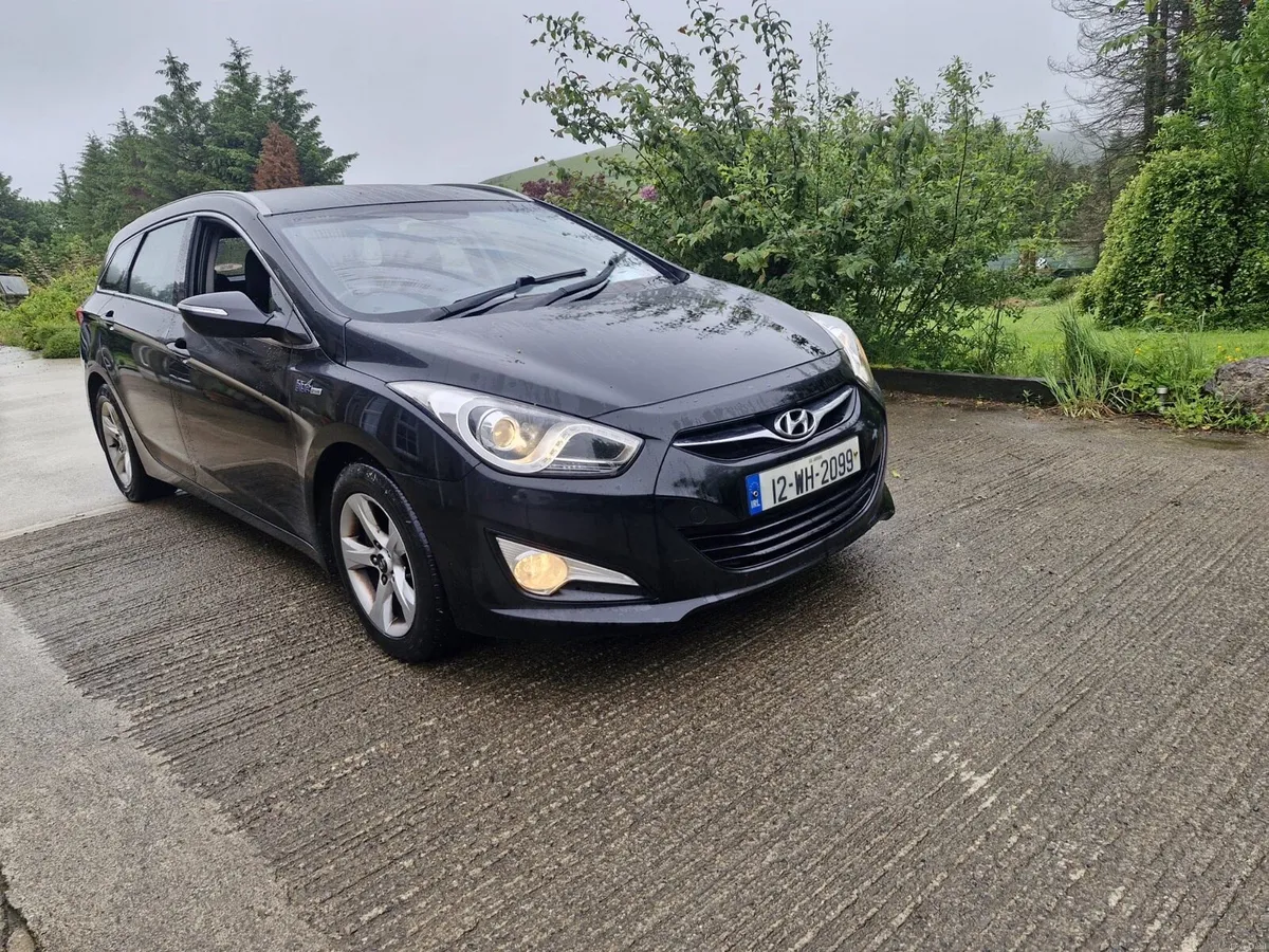Hyundai i49 estate - Image 4
