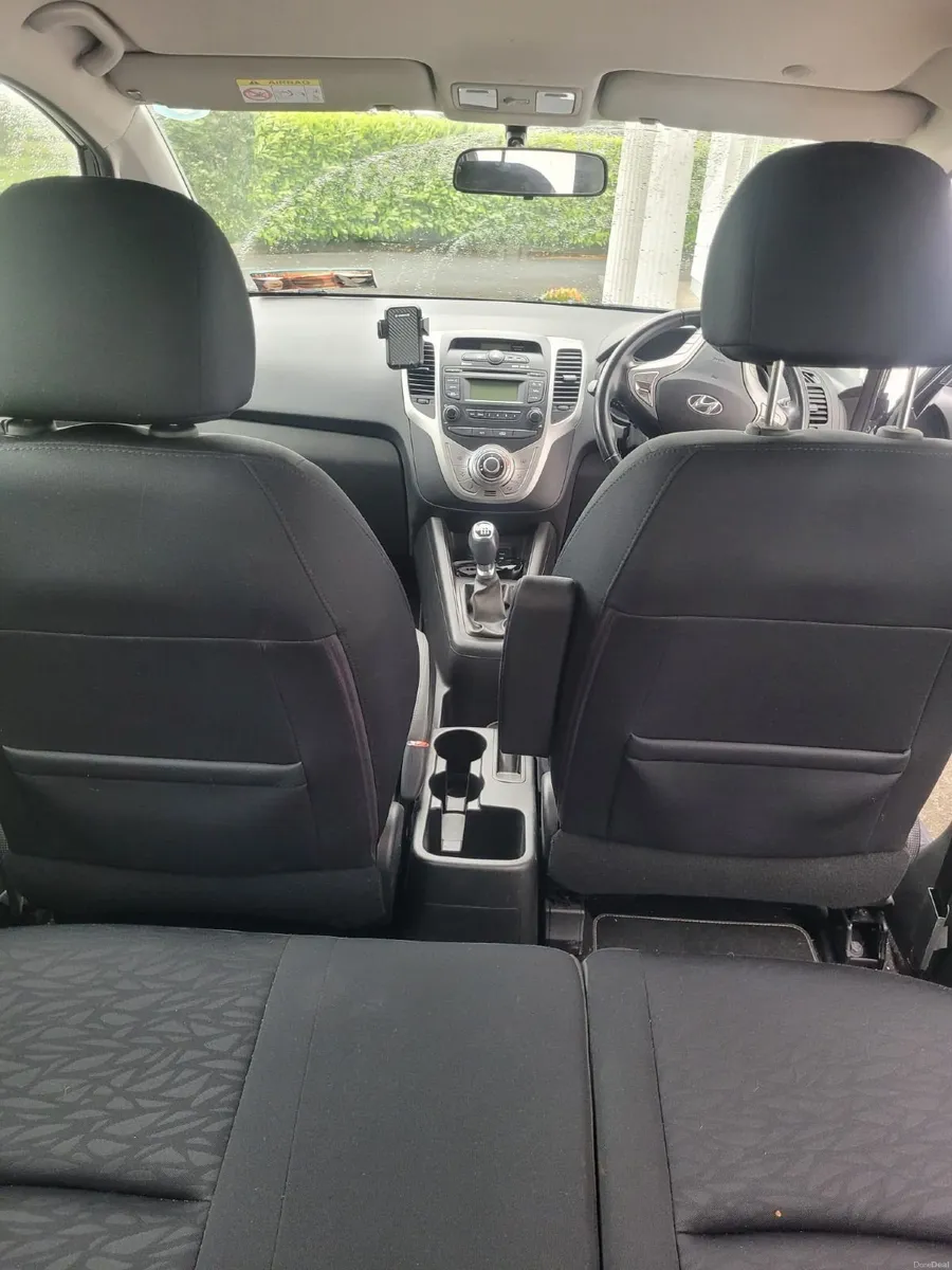 Spotless Hyundai ix20 Deluxe 2019 - Image 4