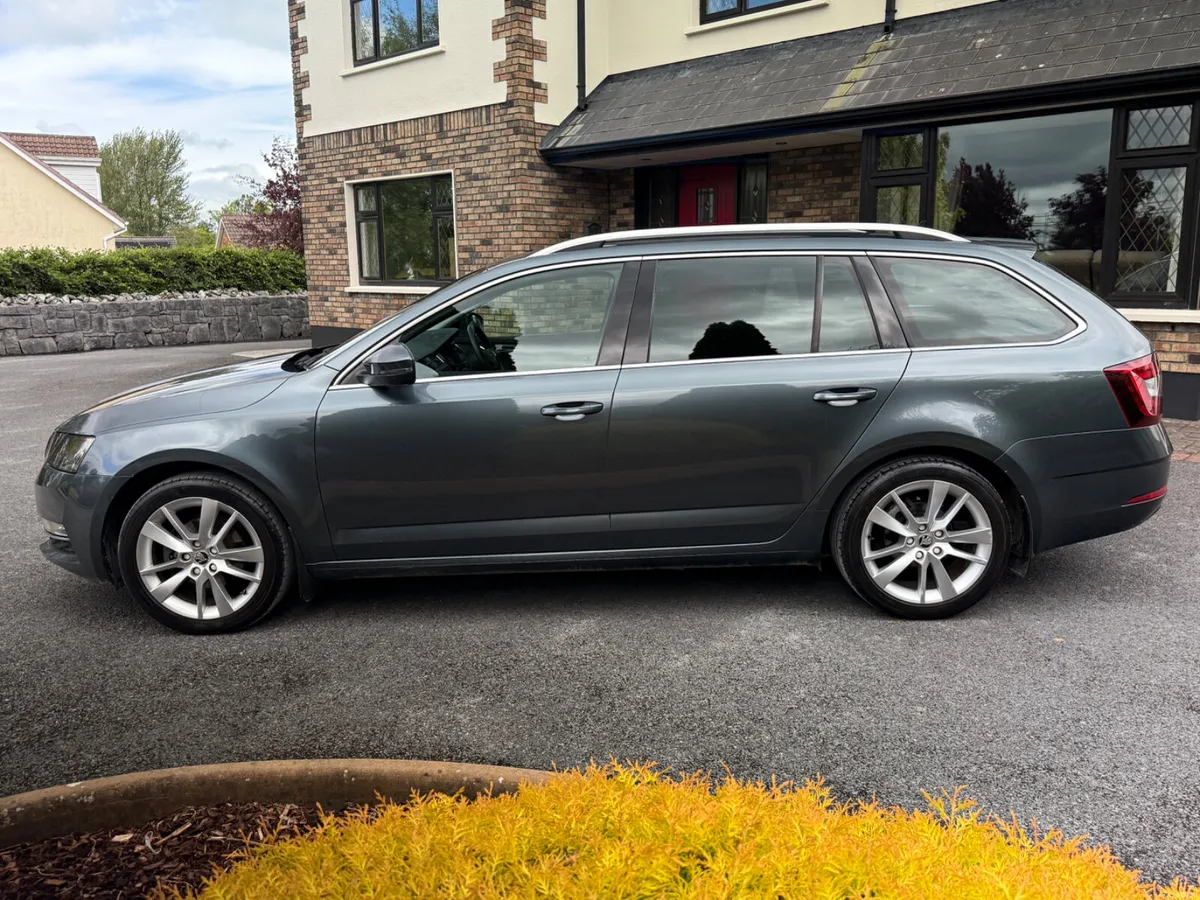 Immaculate 201 Skoda Octavia Kombi! - Image 4