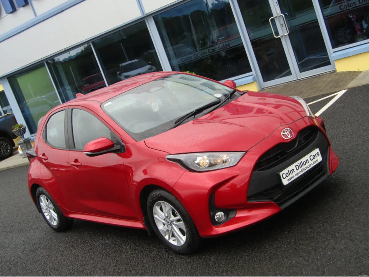 Toyota Yaris HYBRID 115 LUNA - Image 2