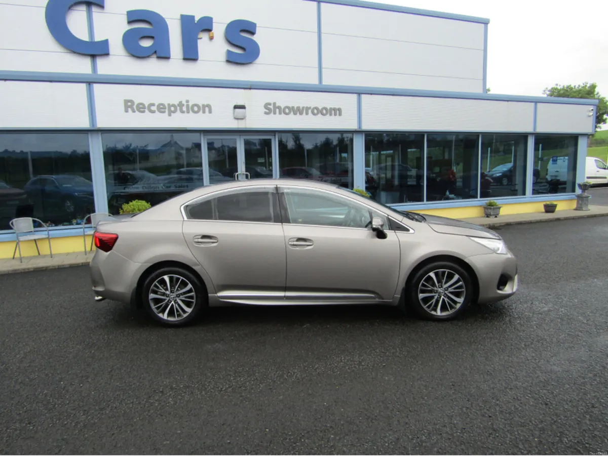 Toyota Avensis 1.6 D SOL 4DR - Image 3