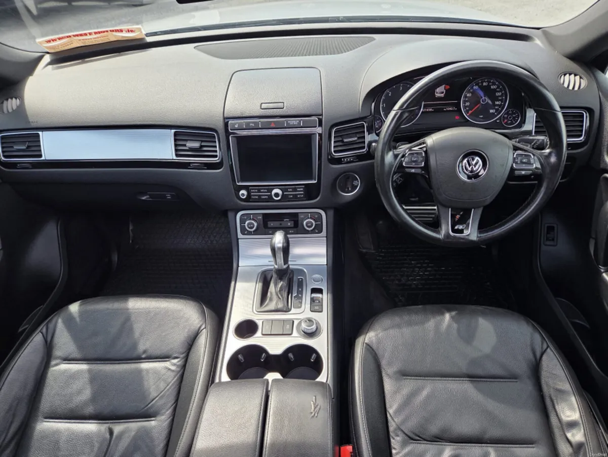 Volkswagen Touareg V6 R-LINE TDI BLUEMOTION TECHNO - Image 4