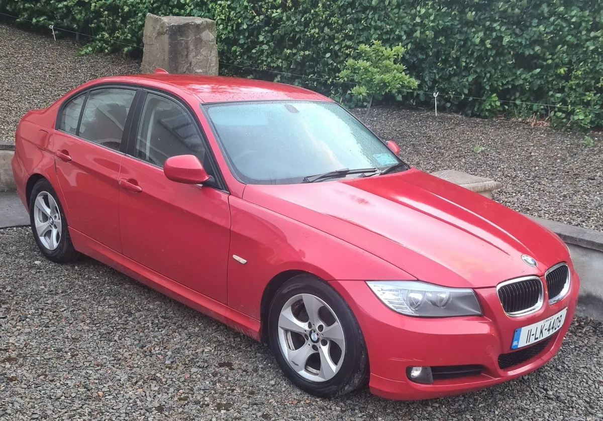 BMW 3-Series 2011 - Image 1