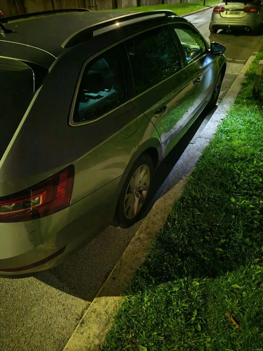 Skoda Superb 3 - Image 1